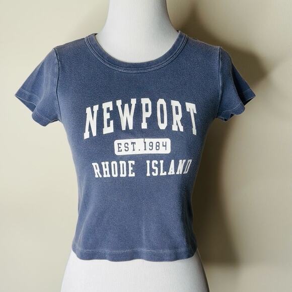 Brandy Melville Newport Rhode Island Blue Baby Tee - Picture 2 of 5